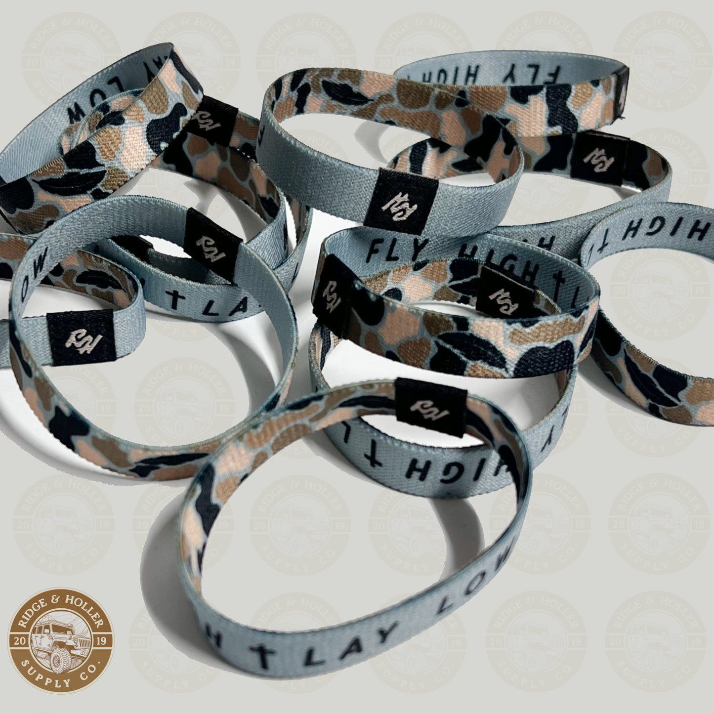 Fly High Lay Low Camo Bracelet Light Blue